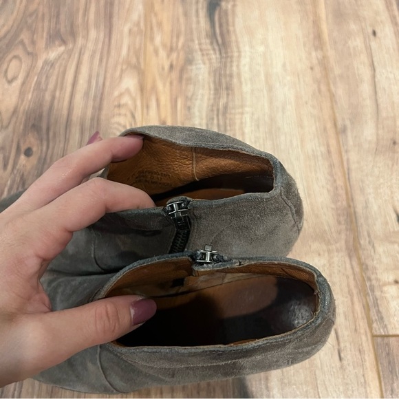 Frye Nora Zip Ankle Heeled Booties - Picture 10 of 14